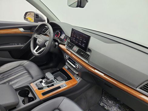 Used 2023 Audi Q5 2.0T Premium w/ Convenience Package AWD/4WD image 19