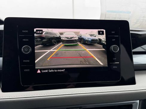 New 2026 Volkswagen Taos SEL image 15