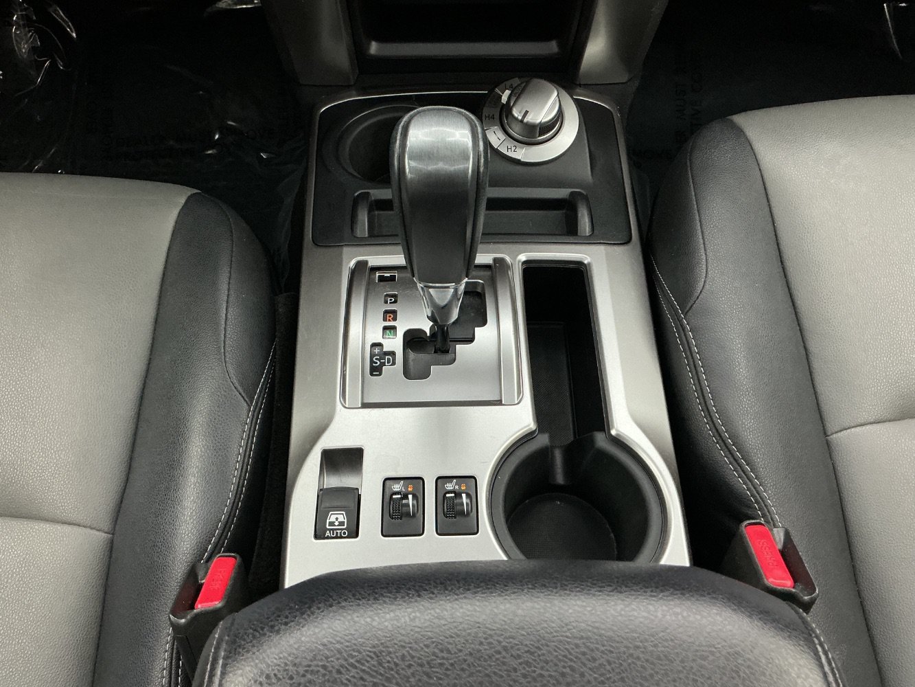 Used 2016 Toyota 4Runner SR5 Premium AWD/4WD image 37