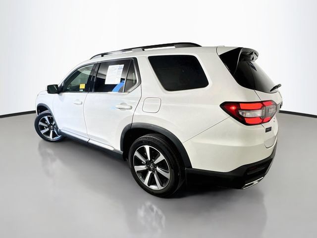 Used 2023 Honda Pilot Touring image 6