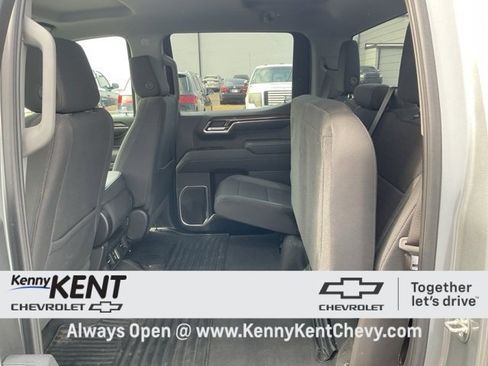 Used 2023 Chevrolet Silverado 1500 LT image 25