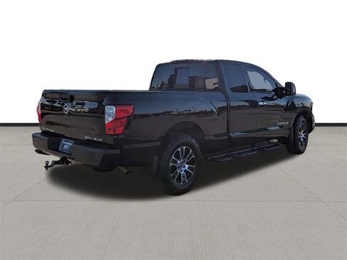 Used 2021 Nissan Titan SV w/ SV Convenience Package image 6