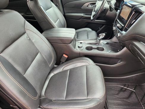 Used 2021 Chevrolet Traverse Premier w/ Redline Edition FWD image 12
