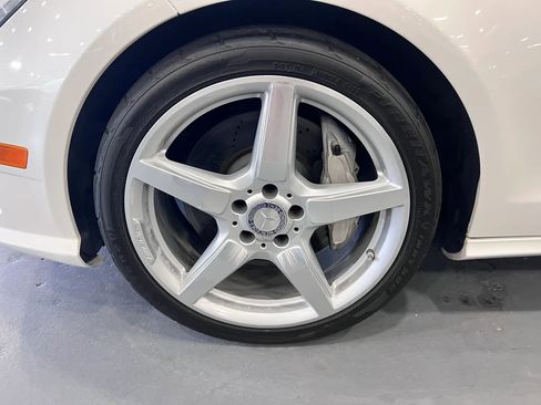 Used 2014 Mercedes-Benz CLS 550 w/ Premium 1 Package image 34