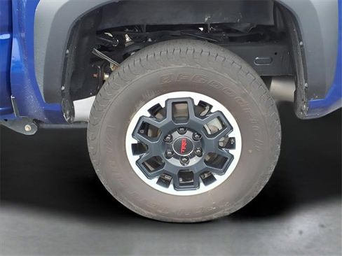 Used 2024 Toyota Tacoma TRD Sport image 25