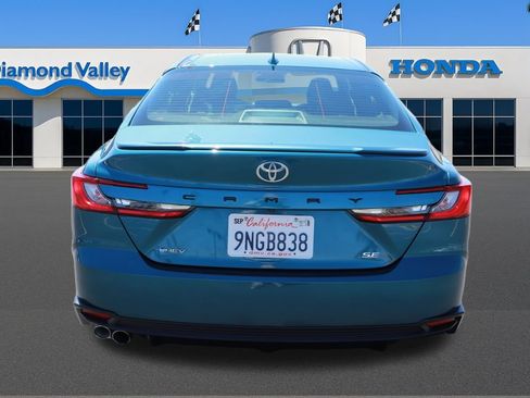 Used 2025 Toyota Camry SE FWD image 5