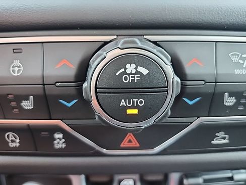 New 2026 Jeep Gladiator Sport AWD/4WD image 8