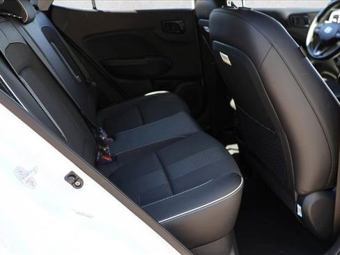 Certified 2026 Hyundai Venue SEL FWD image 25