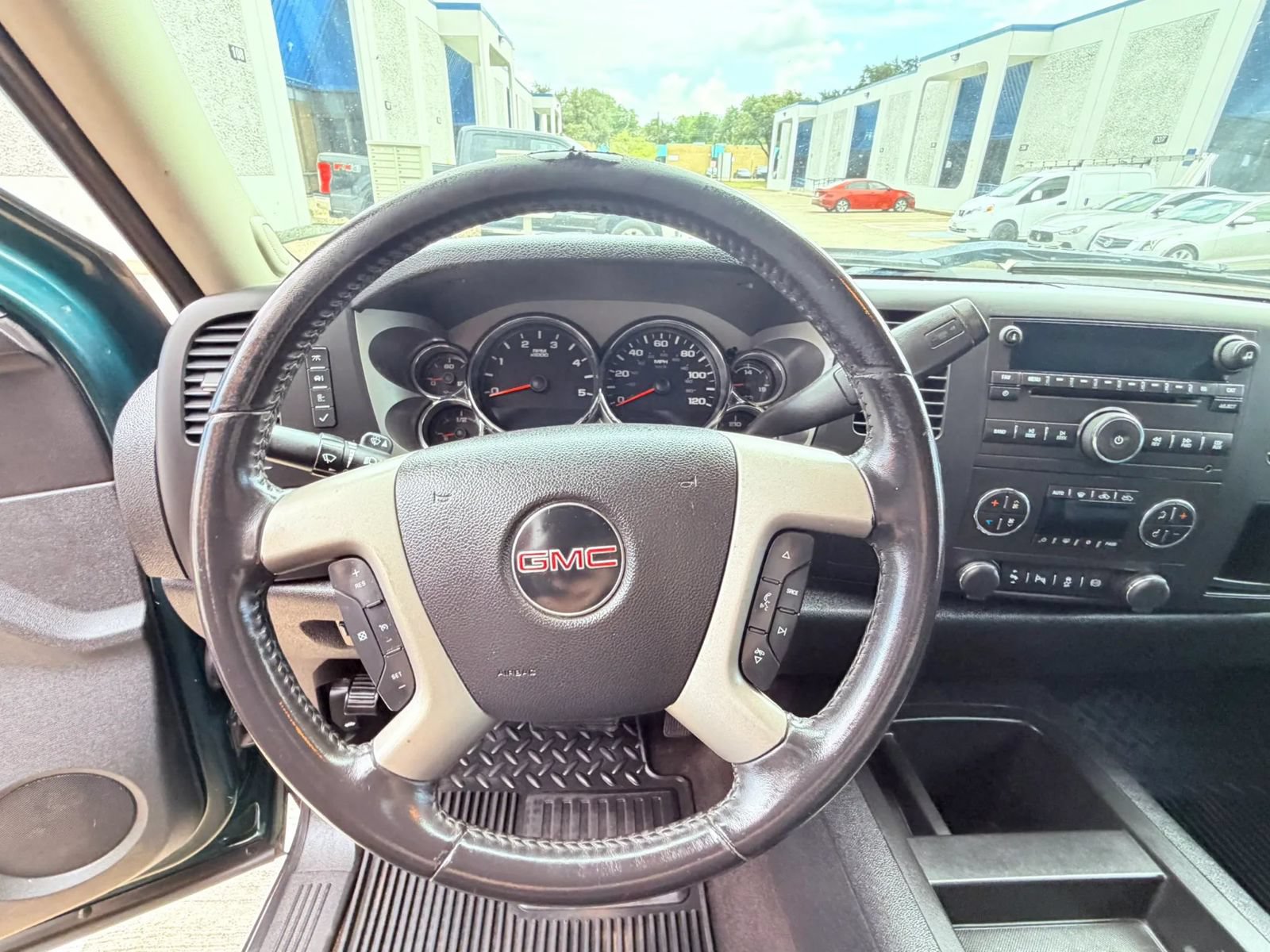 Used 2012 GMC Sierra 2500 SLE w/ SLE Preferred Package AWD/4WD image 11