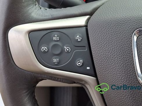 Certified 2017 GMC Acadia Denali w/ Technology Package FWD image 23