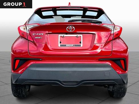 Certified 2020 Toyota C-HR LE image 4