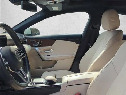 Used 2023 Mercedes-Benz CLA 250 4MATIC w/ Premium Package image 10