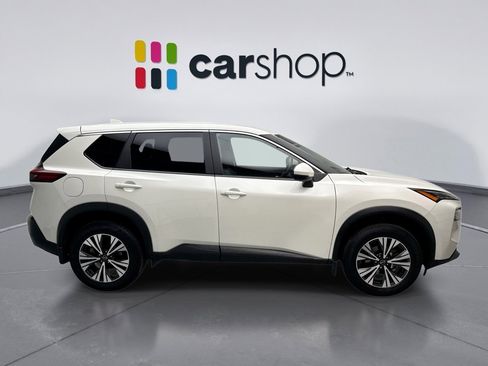 Used 2023 Nissan Rogue SV image 6