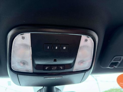 Used 2021 Dodge Durango R/T w/ Blacktop Package AWD/4WD image 37