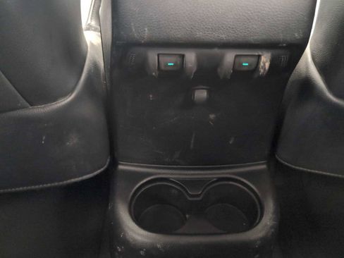 Used 2017 Jeep Wrangler Unlimited Sahara image 18