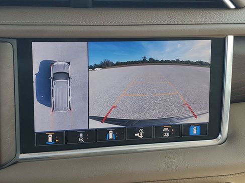 Used 2021 GMC Yukon Denali w/ Denali Premium Package image 31