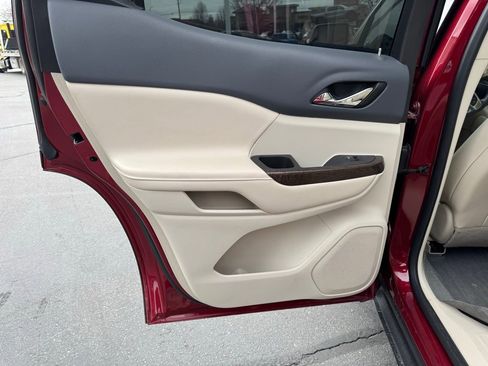 Used 2020 GMC Acadia Denali w/ Trailering Package AWD/4WD image 15