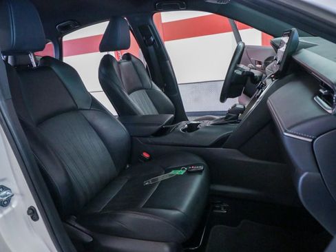 Used 2021 Toyota Venza XLE AWD/4WD image 24