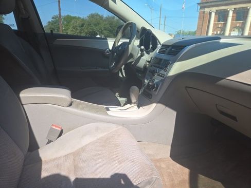 Used 2010 Chevrolet Malibu LS image 14