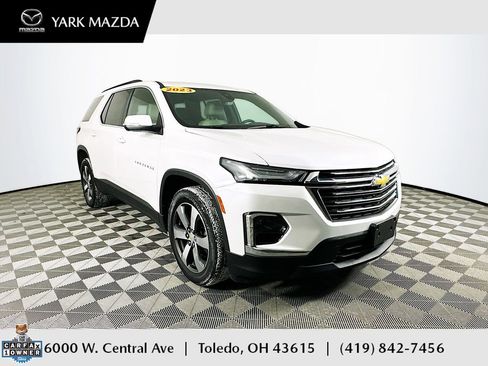 Used 2023 Chevrolet Traverse LT w/ LT Premium Package image 1