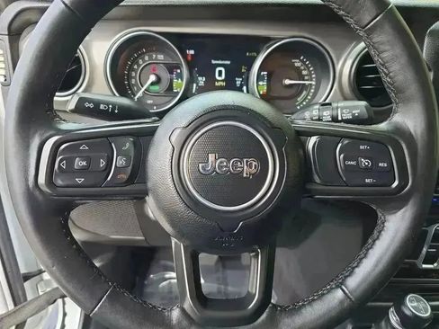 Used 2023 Jeep Wrangler Unlimited w/ Cold Weather Group image 12