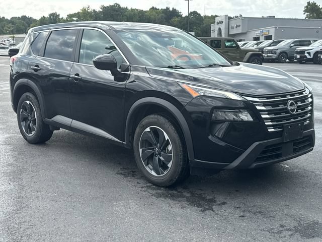 Used 2025 Nissan Rogue SV FWD image 10
