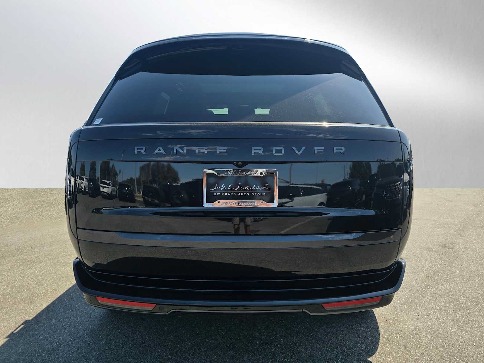 New 2025 Land Rover Range Rover SE AWD/4WD image 5