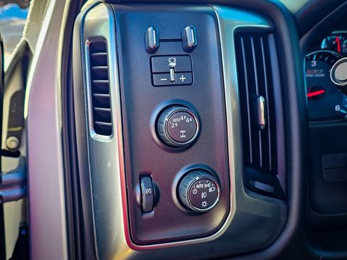 Used 2017 Chevrolet Silverado 1500 LT w/ LT Convenience Package image 15