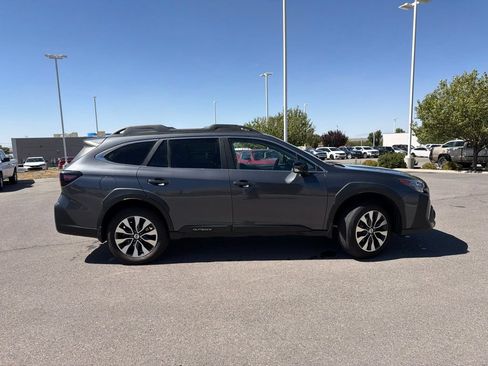 Used 2023 Subaru Outback Limited XT AWD/4WD image 4