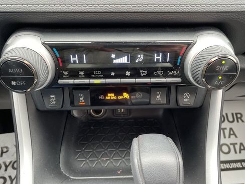 Used 2023 Toyota RAV4 XLE image 22