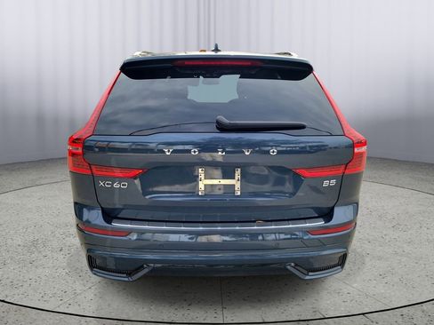 Used 2023 Volvo XC60 B5 Ultimate w/ Protection Package Premier image 5