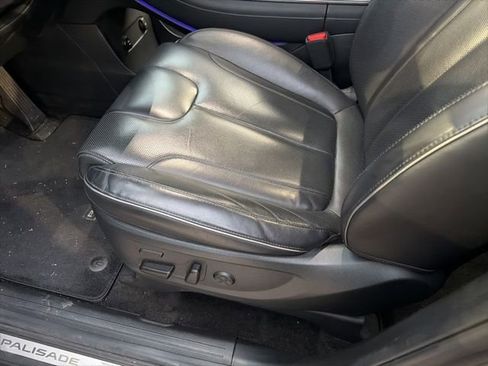 Used 2021 Hyundai Palisade Calligraphy image 8