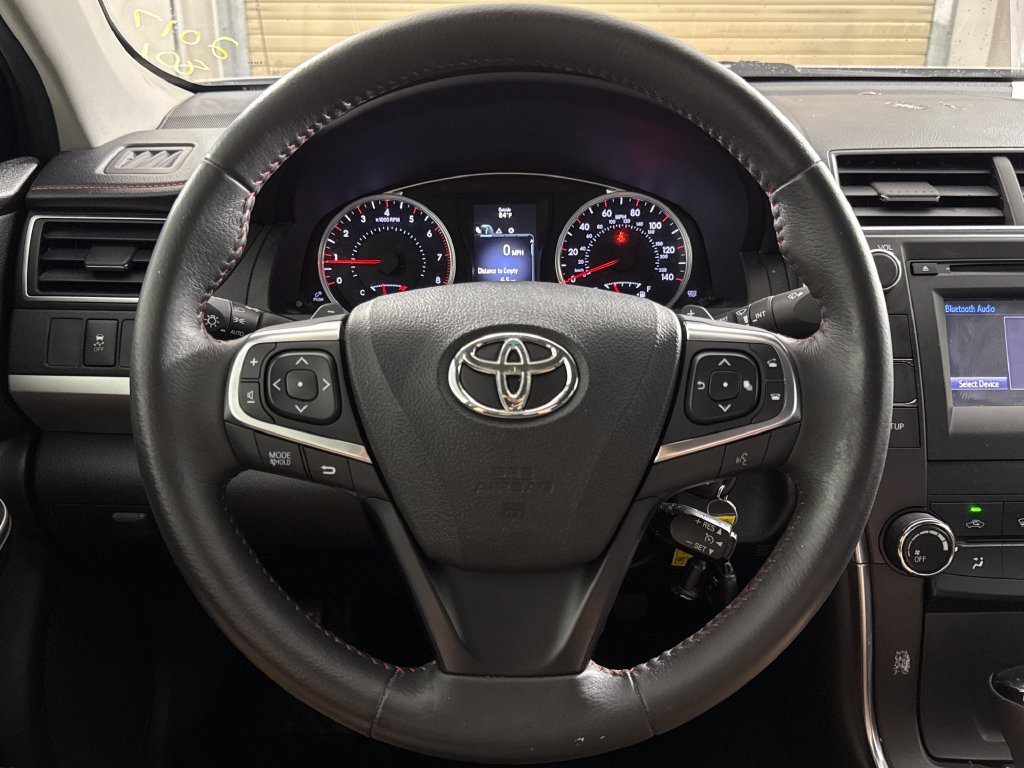 Used 2017 Toyota Camry SE FWD image 14