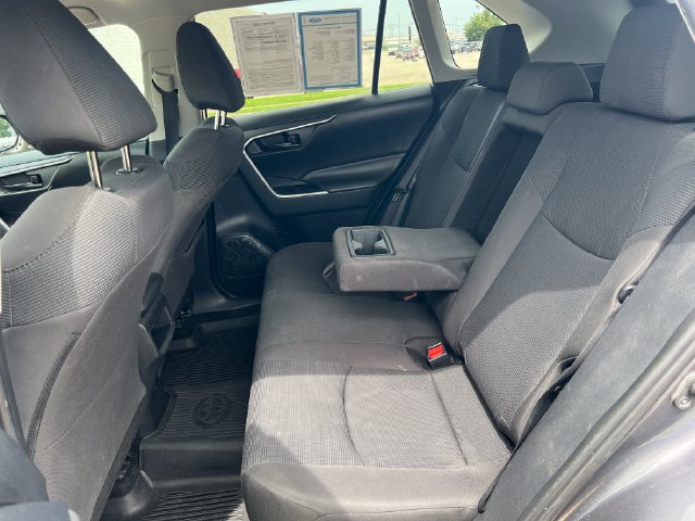 Used 2019 Toyota RAV4 LE w/ All Weather Liner Package AWD/4WD image 31