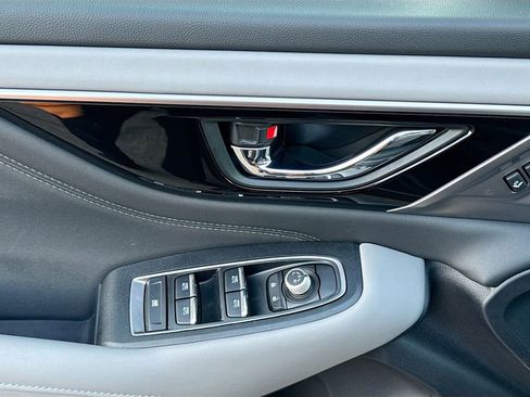 Certified 2025 Subaru Outback Limited image 25