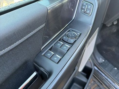 Used 2024 Ford F150 Lariat image 19