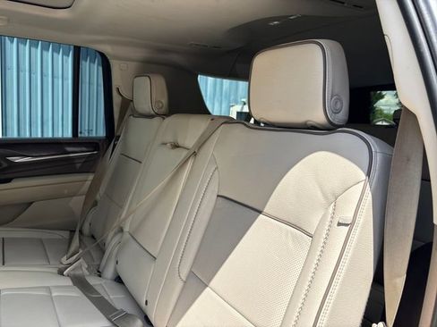 Used 2022 GMC Yukon XL Denali AWD/4WD image 23