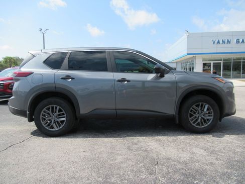 Used 2026 Nissan Rogue S FWD image 4