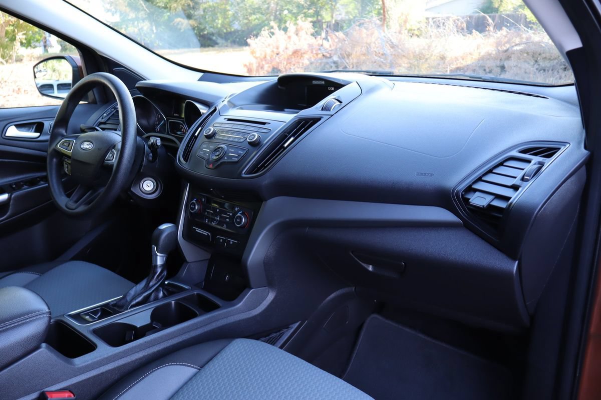 Used 2017 Ford Escape SE AWD/4WD image 17
