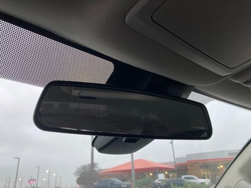 Used 2020 Toyota Tacoma SR image 30