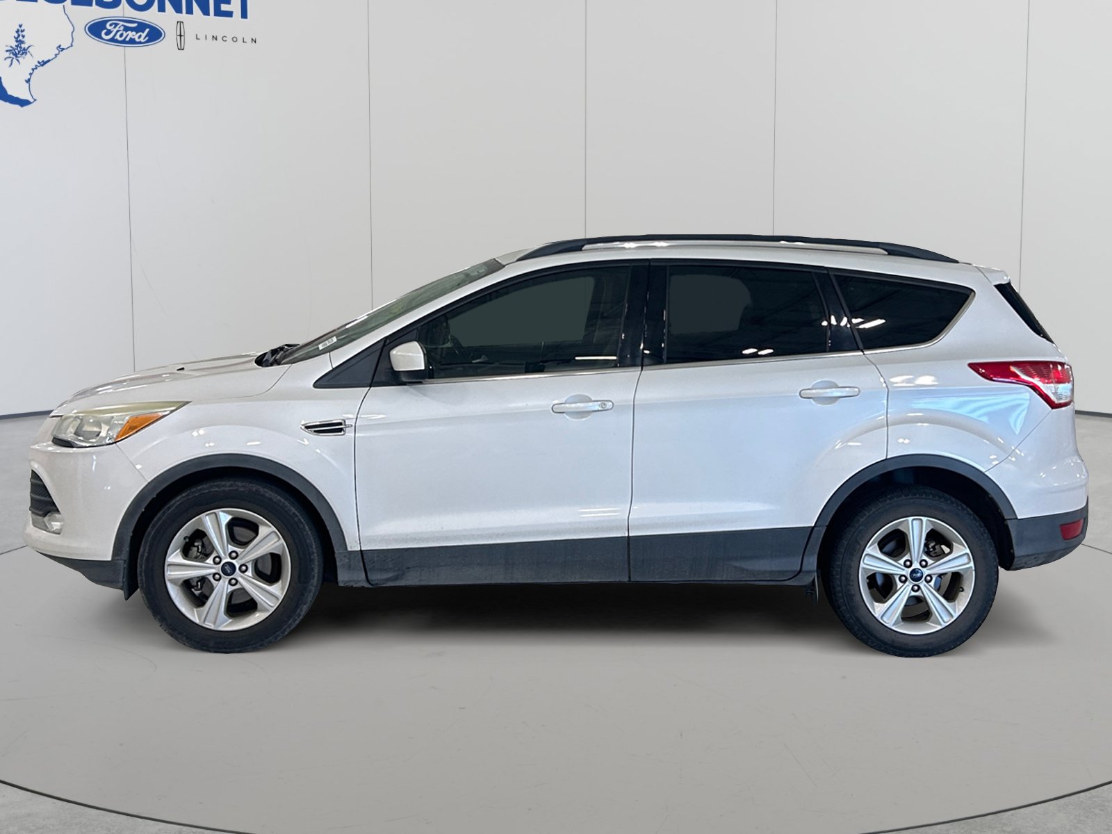 Used 2015 Ford Escape SE w/ Equipment Group 201A FWD image 6