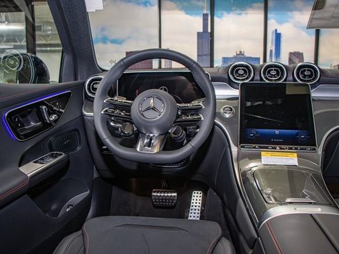 Certified 2025 Mercedes-Benz GLC 43 AMG 4MATIC image 17