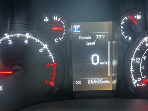 Used 2024 Toyota 4Runner SR5 Premium w/ Moonroof Package AWD/4WD image 12