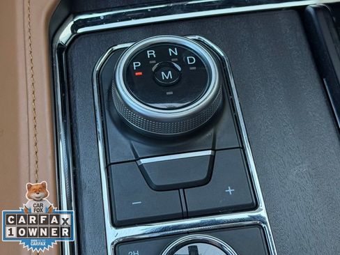 Used 2022 Ford Expedition Platinum image 17