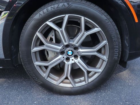 Used 2024 BMW X7 xDrive40i w/ Premium Package AWD/4WD image 27