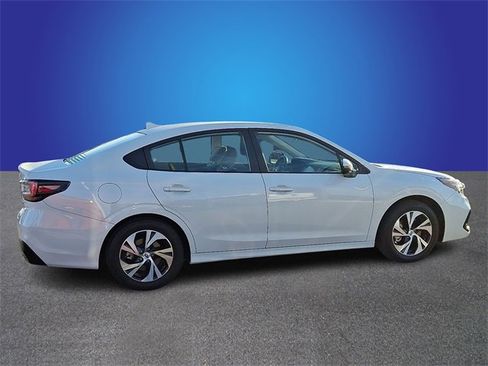 Used 2025 Subaru Legacy Premium image 5