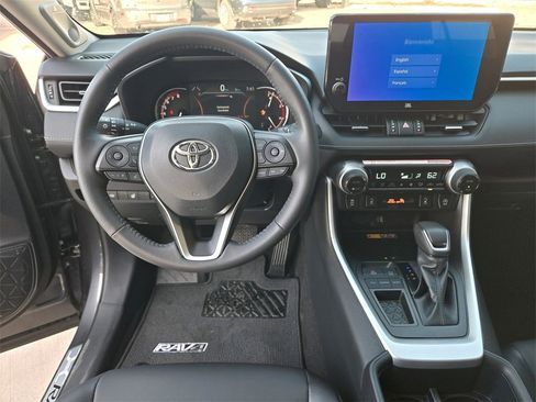 Used 2025 Toyota RAV4 XLE Premium image 13