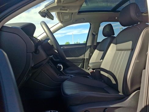 Certified 2024 Volkswagen Tiguan SE AWD/4WD image 13