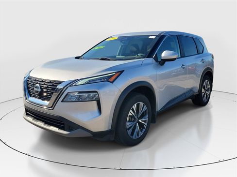 Used 2023 Nissan Rogue SV FWD image 2