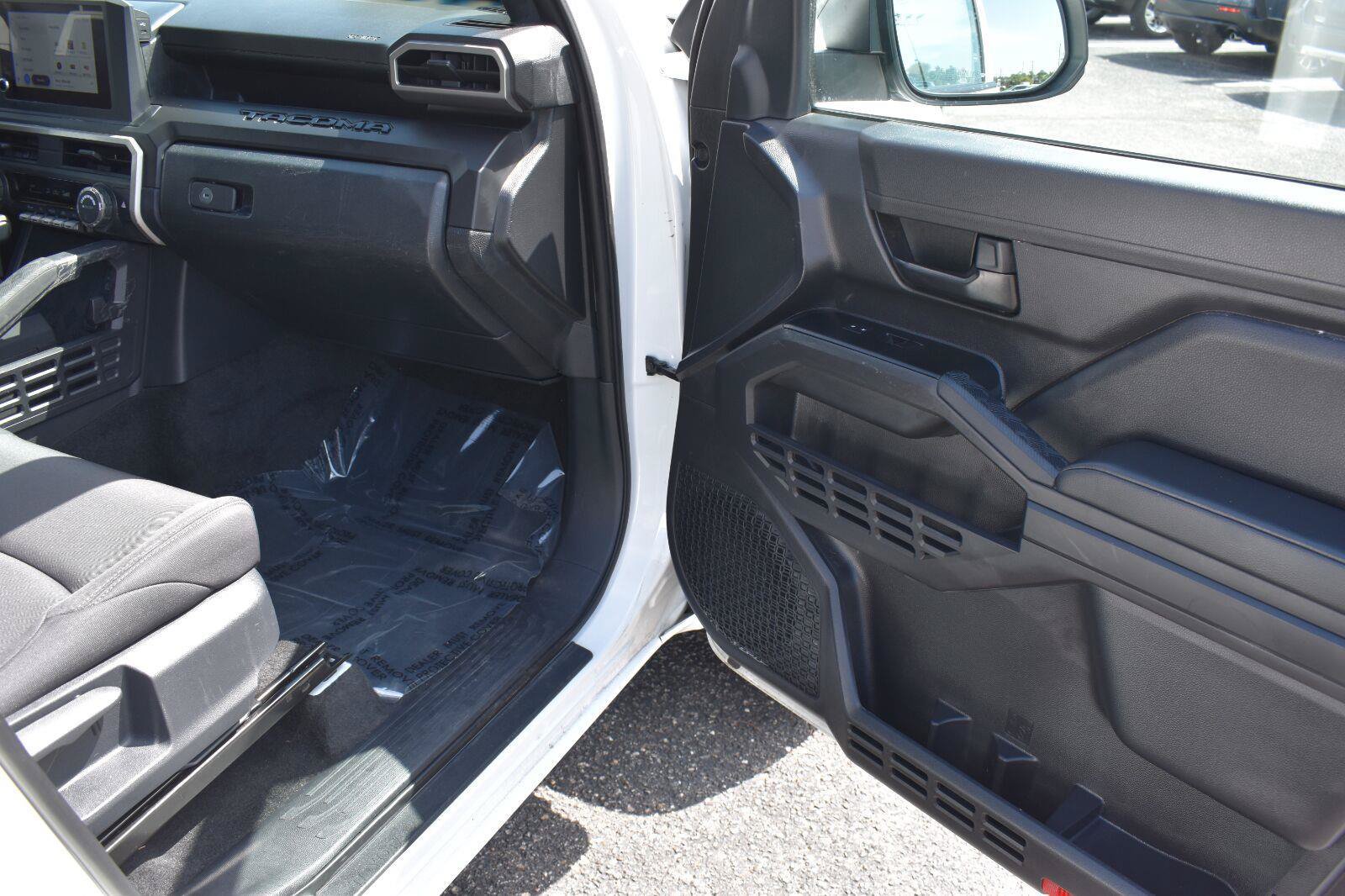 Used 2025 Toyota Tacoma SR RWD image 11